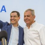 Juanma Moreno en la apertura de campaña, junto a José Luis Sanz
