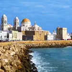 Cádiz posee una luz especial y mil razones para enamorarse de ella