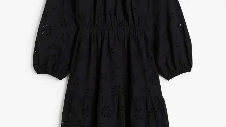 Vestido con bordado inglés
