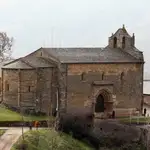 Imagen de la iglesia de Santiago, en Villafranca del Bierzo (León)