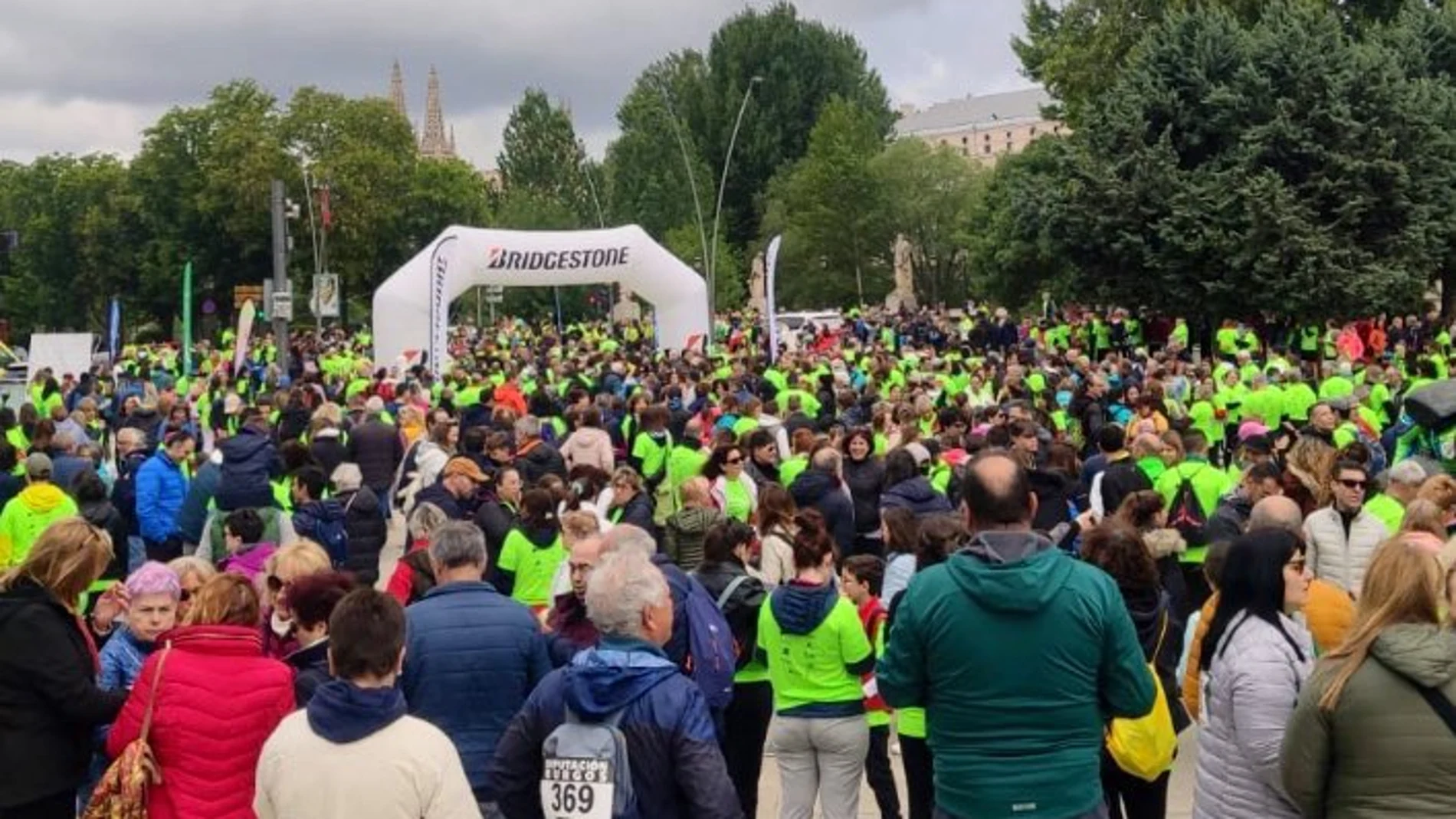Más de 5.000 personas han participado en la II Marcha contra el Cáncer de Burgos