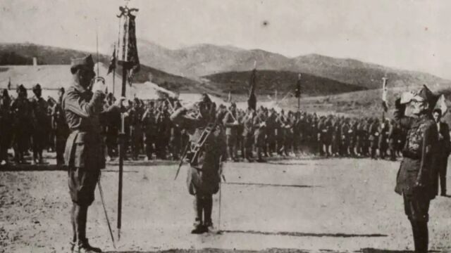 Franco entrega en 1926 el mando del Tercio a Millán-Astray 