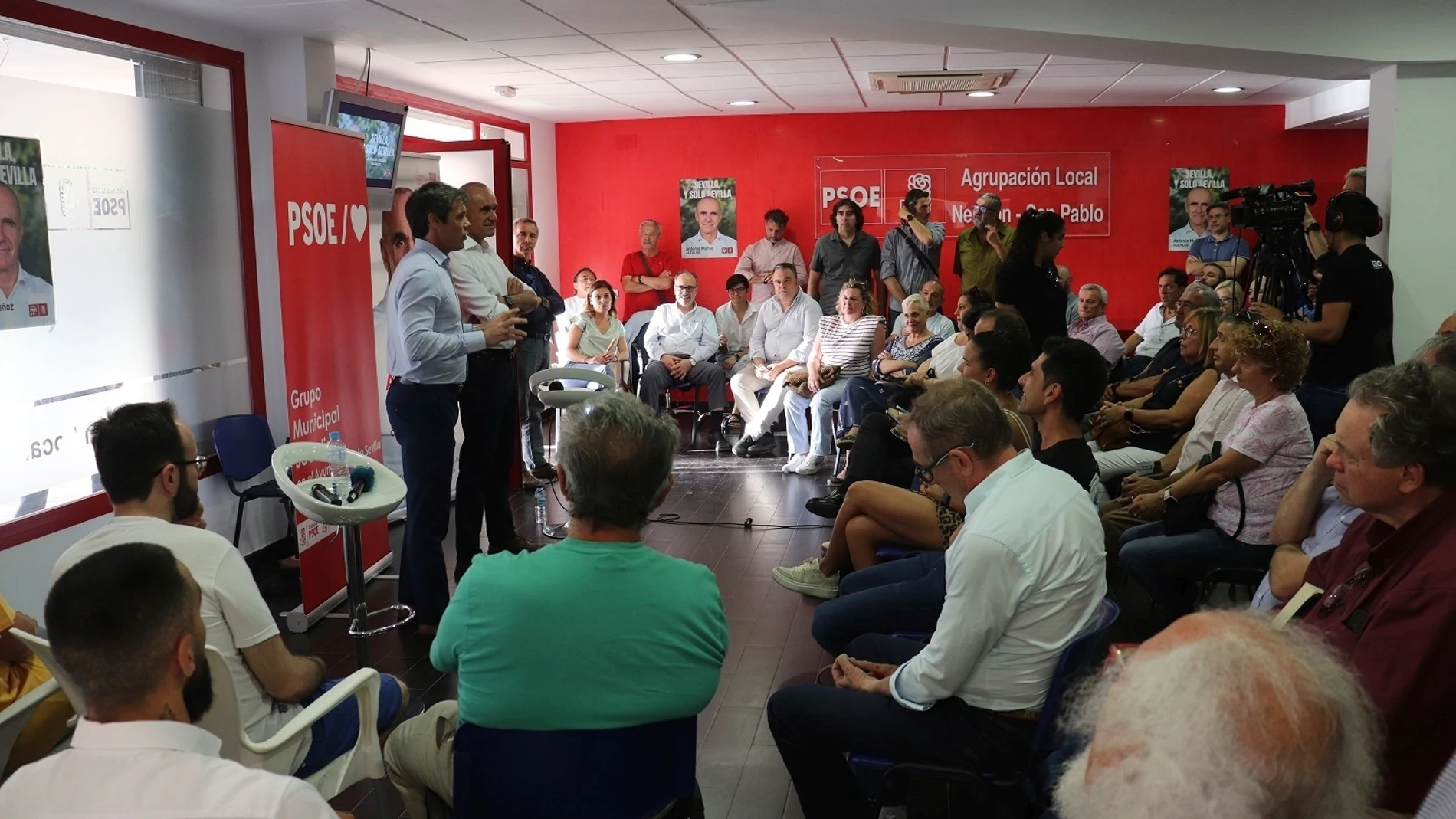 Reunión de Antonio Muñoz con vecinos de San Pablo