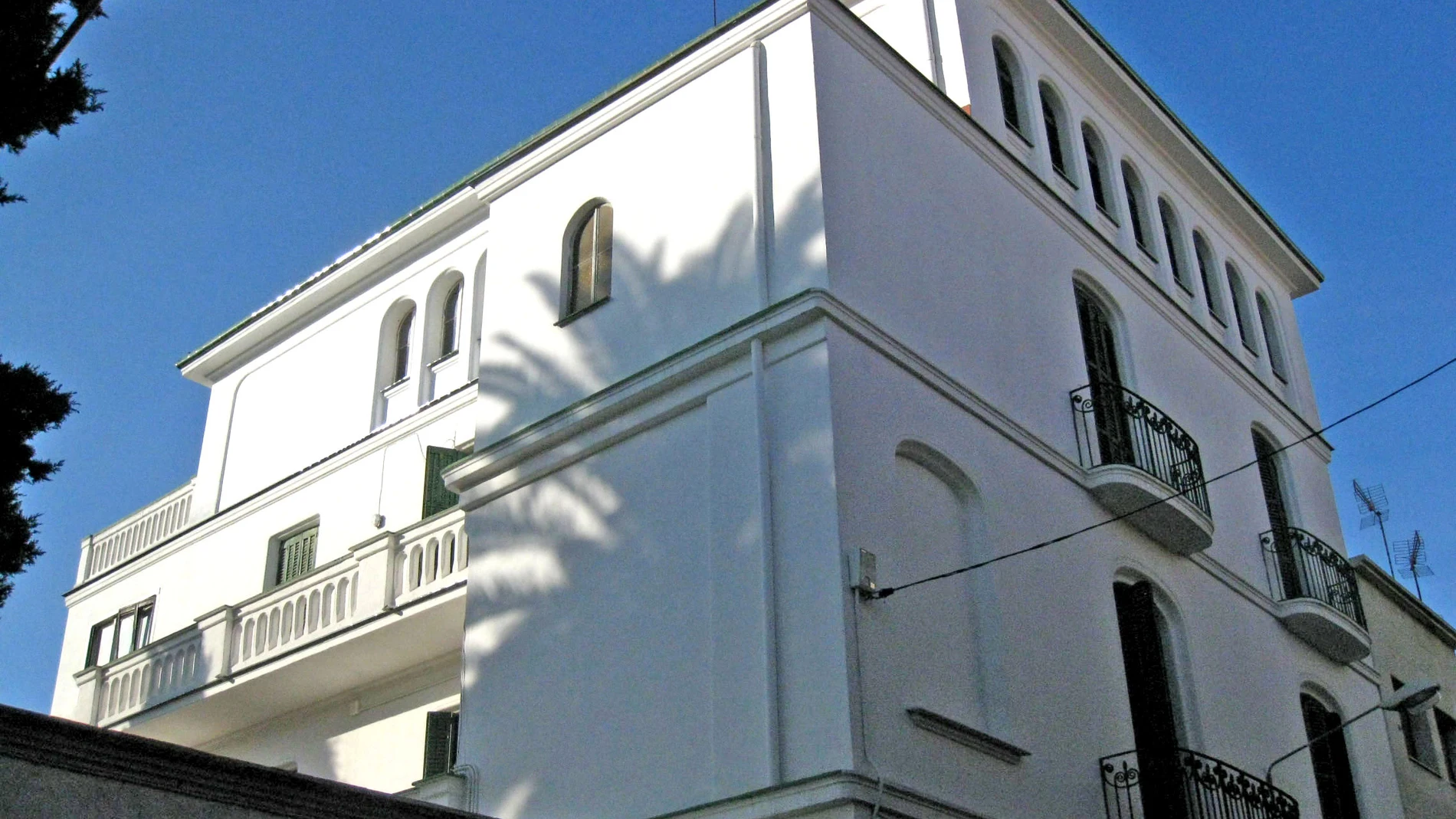 Una imagen de la fachada de la Casa Ramon Matalonga