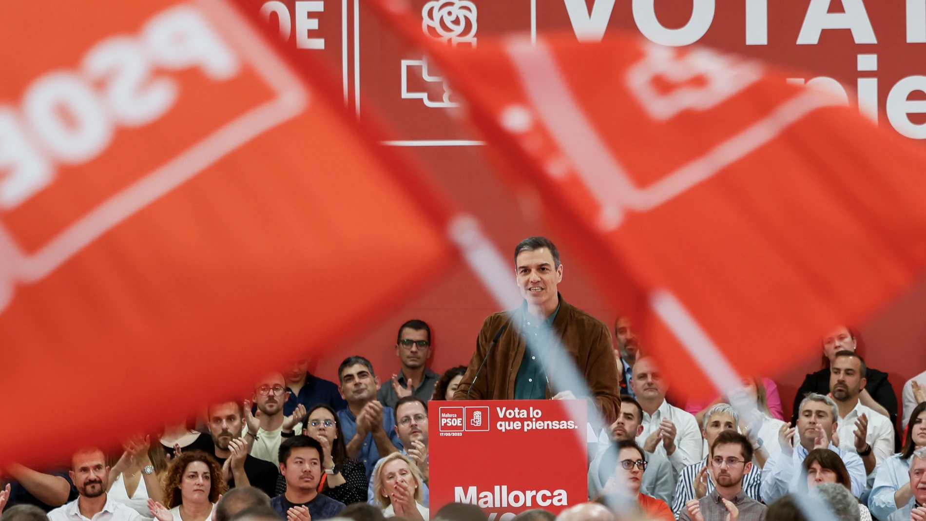 PALMA DE MALLORCA (ISLAS BALEARES), 17/05/2023.- El secretario general del PSOE y presidente del Gobierno, Pedro Sánchez, participa en un acto de campaña electoral este miércoles, en Palma de Mallorca (Islas Baleares). EFE/ Cati Cladera 