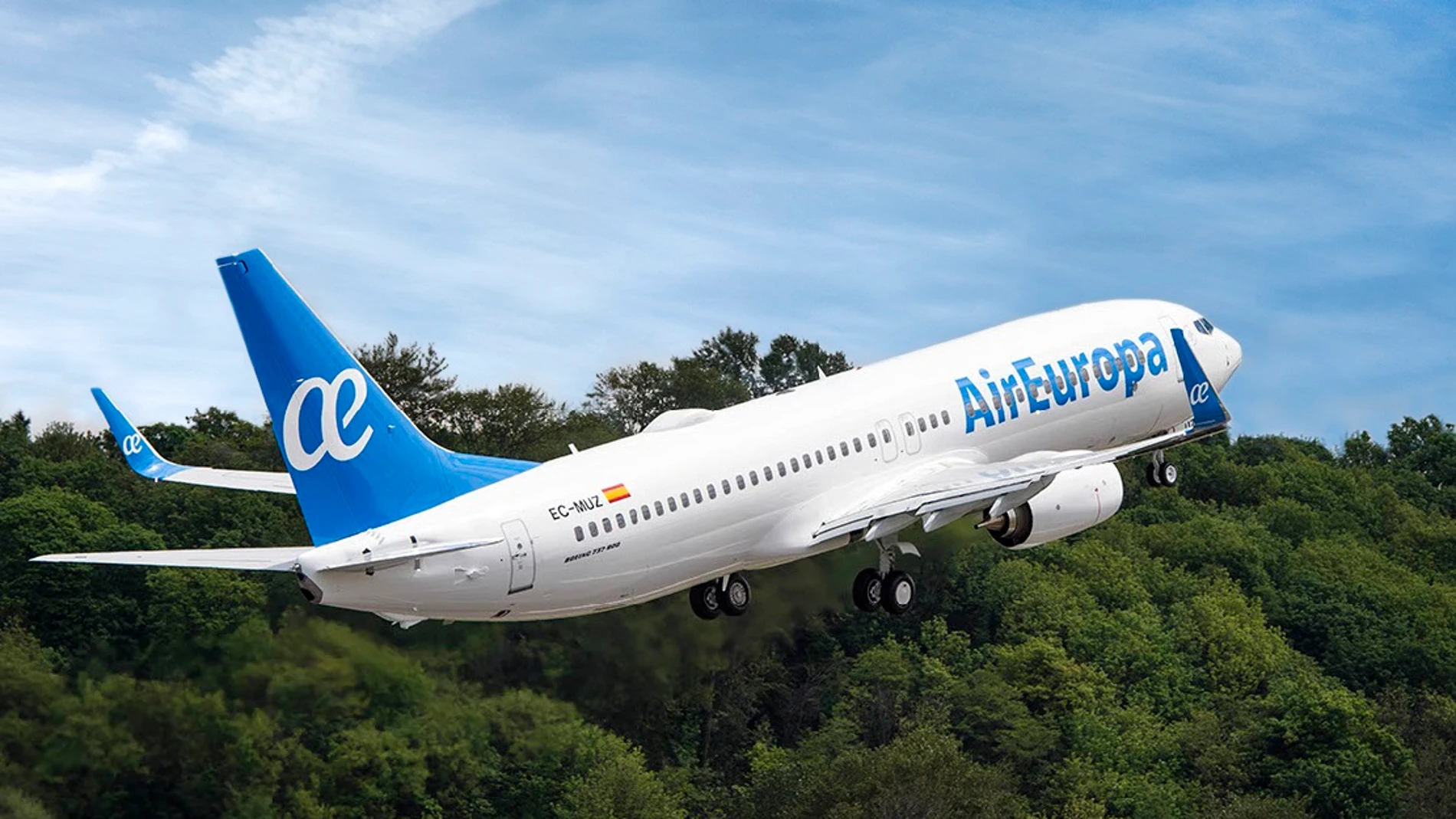 Economía.- Air Europa llega a un preacuerdo para el convenio de tripulantes que recoge una subida del 11,9%