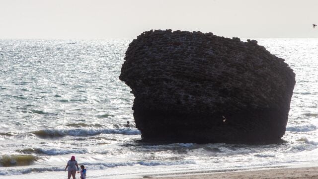 El popular "tapón" de Matalascañas, ubicado en el litoral de Almonte (Huelva)