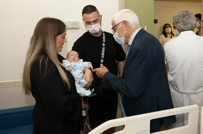Nace Jesús, el bebé de la primera mujer trasplantada de útero en España 