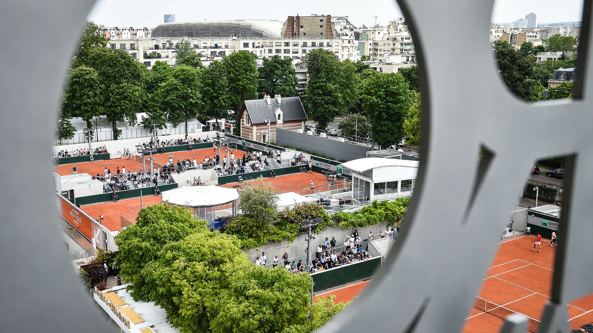 Roland Garros ya está albergando partidos de la fase previa