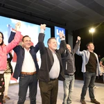El expresidente de C-LM, José Bono, participa con el candidato del PSOE a la Presidencia de la Junta, Emiliano García-Page, en un acto en Albacete.