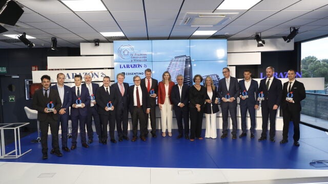 Foto de familia de los IV Premios Construcción y Vivienda