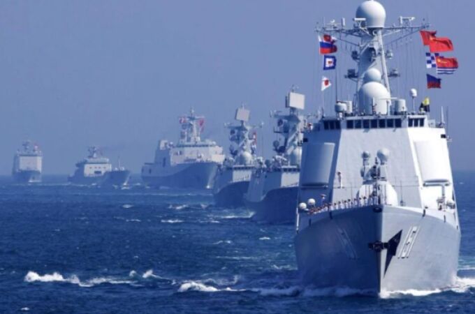 Una flotilla de buques de guerra chinos