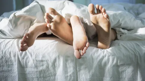 Un individuo sufrió un shock séptico que le derivó en una necrosis del pene y escroto