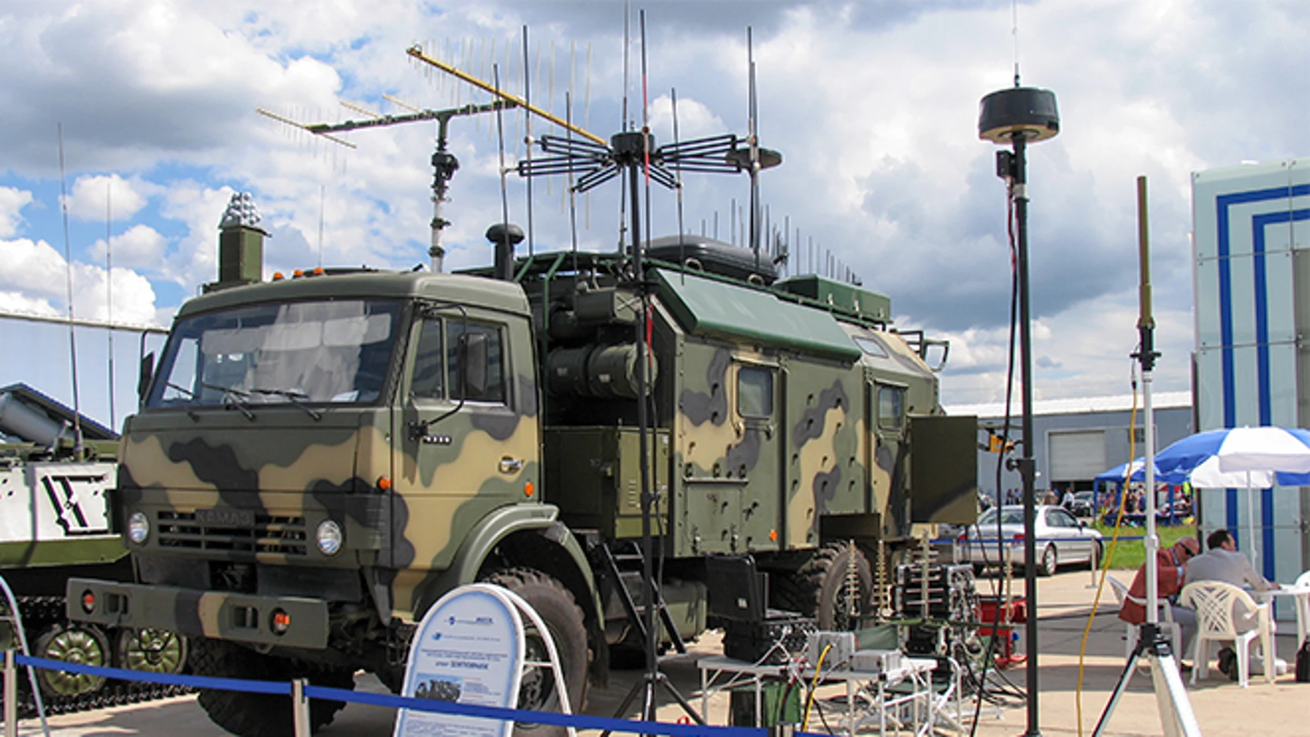 Así es el sistema de guerra electrónica Shipovnik-Aero que Rusia emplea contra Ucrania.