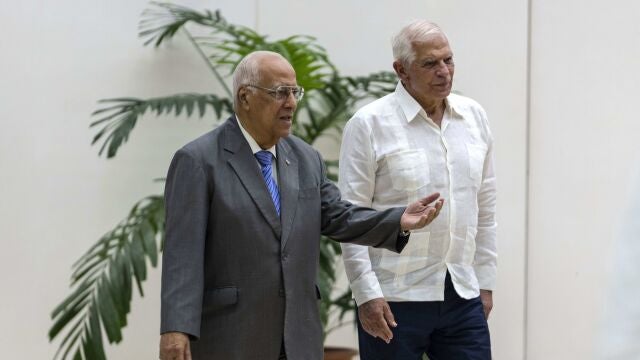 Josep Borrell y el viceprimer ministro cubano, Ricardo Cabrisas