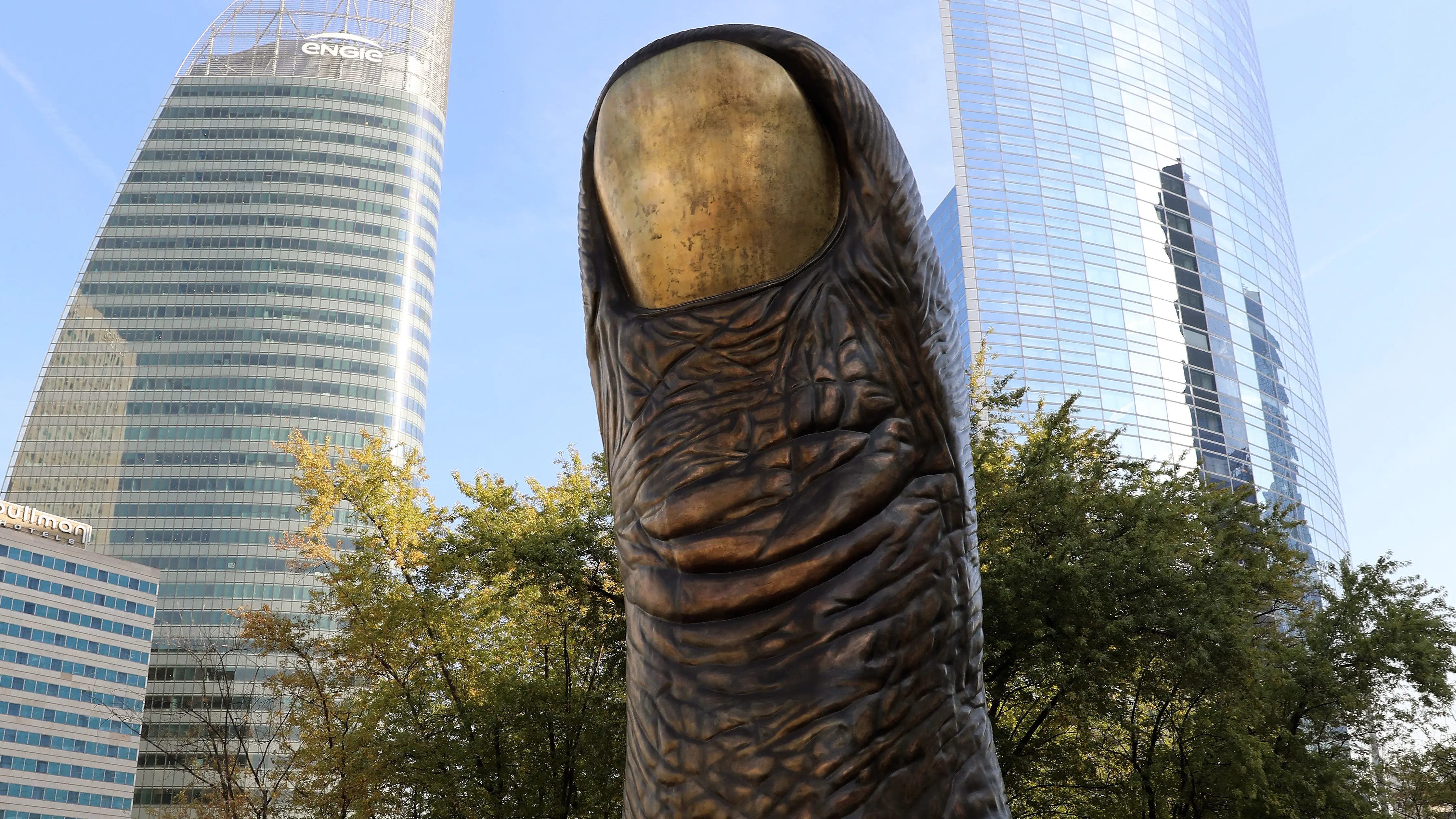 El Pulgar de César, París
