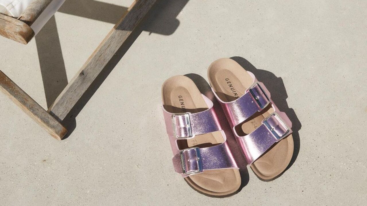 12 sandalias metalizadas c modas para el verano que van a