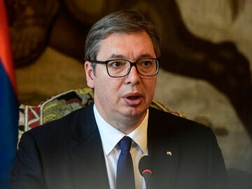 El presidente de Serbia pone en alerta al Ejército tras los incidentes en el norte de Kosovo