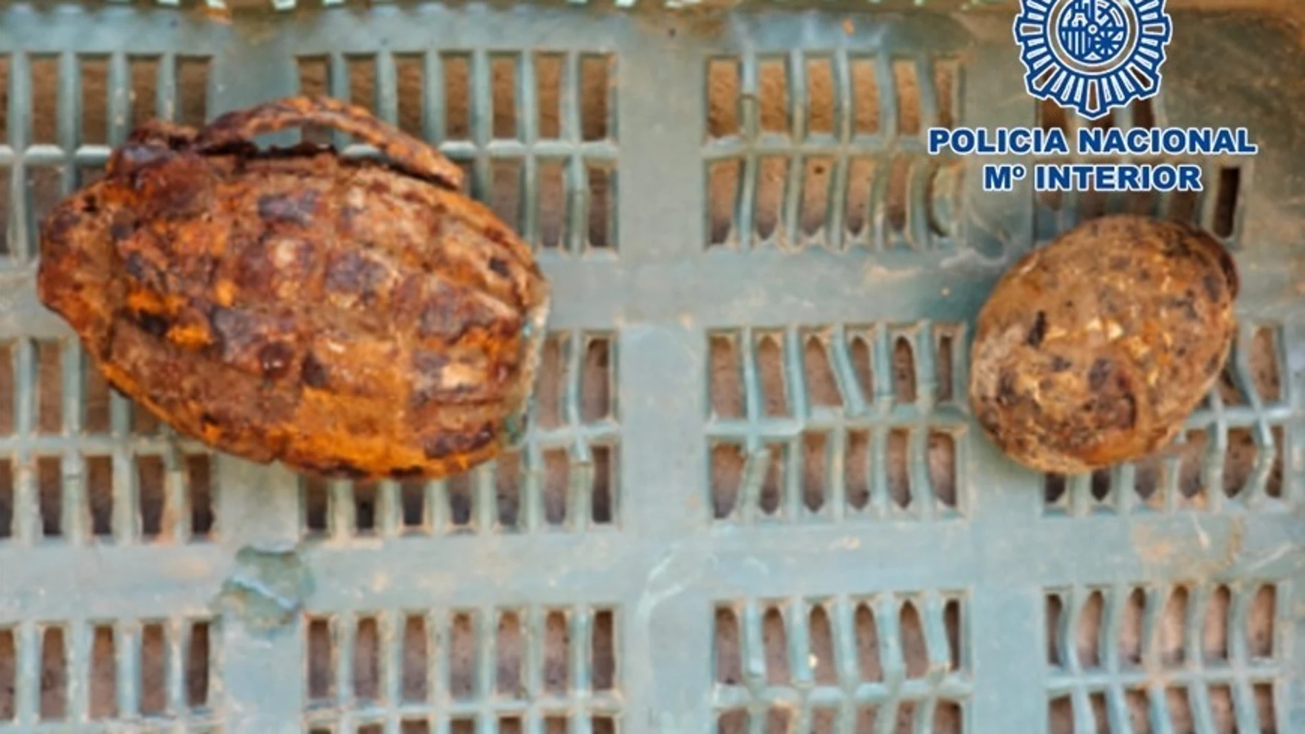 Desactivadas dos granadas de mano de la Primera Guerra Mundial en una máquina industrial de patatas