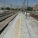 Fallece un joven de 15 años tras electrocutarse por tocar la catenaria en una estación de trenes de Madrid