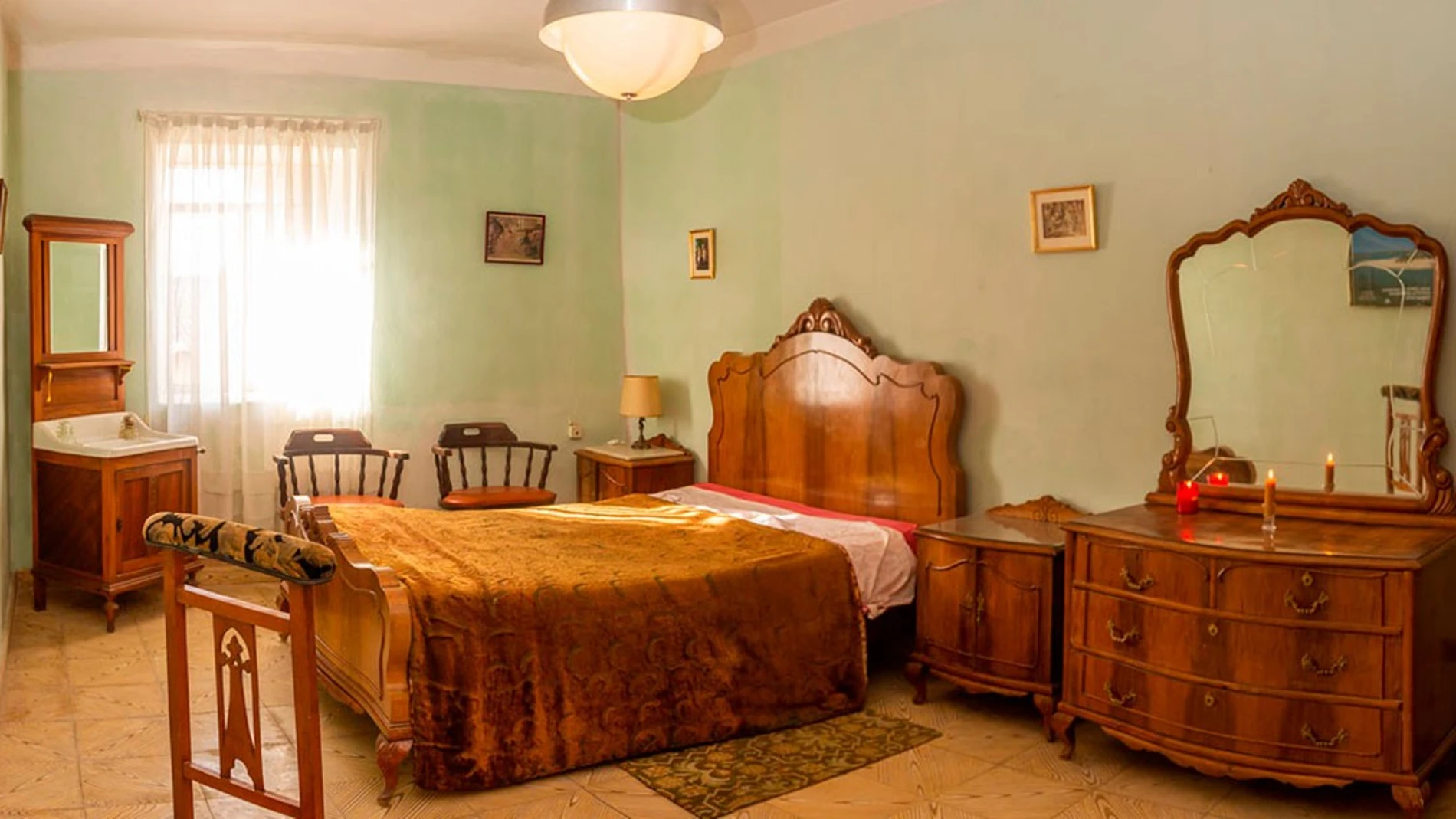 Una de las habitaciones de la casa de Lerma donde vivió José Zorrilla
