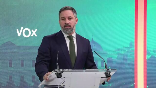 Abascal pide a Feijóo altura de miras para echar a Sánchez y negociar los pactos del 28M