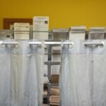 Papeletas preparadas en un colegio electoral durante las elecciones del 28 de mayo