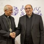 El sacerdote vallisoletano Jesús Rico junto al administrador diocesano de Ávila, Jesús García Burillo