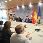 Mesa de negociación de los empleados públicos con la presencia del consejero González Gago