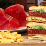 La Tina Tunner, la hamburguesa más creativa de España hecha a base de filete de atún 