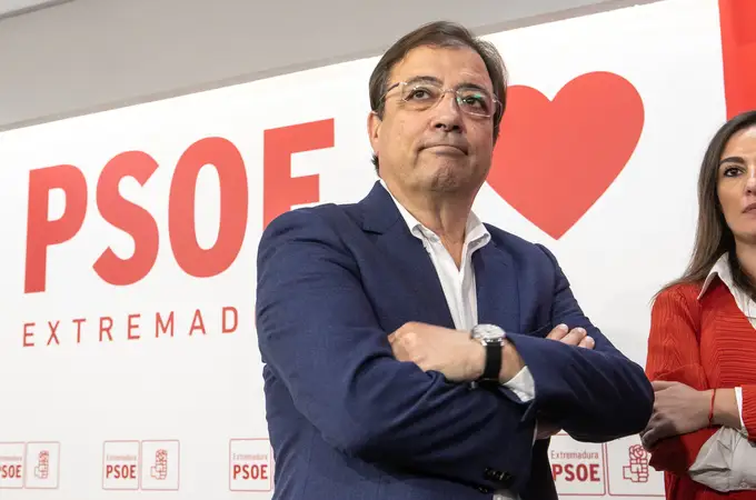 El PSOE maniobra para retratar al PP con Vox en campaña