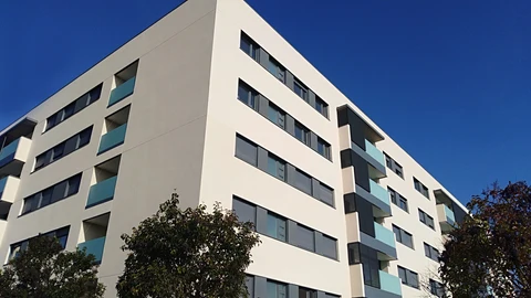 La Comunidad pondrá en marcha antes de fin de año un plan de vivienda para incentivar el alquiler compartido