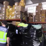 Dos detenidos en Cobo Calleja en una de las incautaciones de productos falsos más importantes hasta la fecha