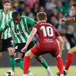 Partido de Liga entre el Sevilla y el Betis