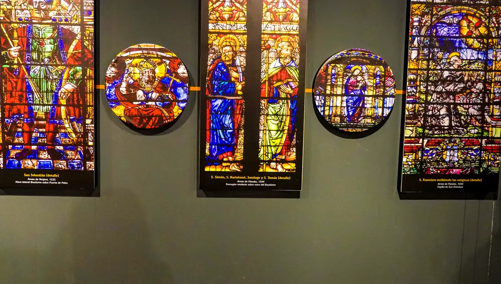 La Fundación Cajasol presenta la exposición &quot;Lumen de Lúmine. Conservación preventiva de las vidrieras en la Catedral de Sevilla&quot; 