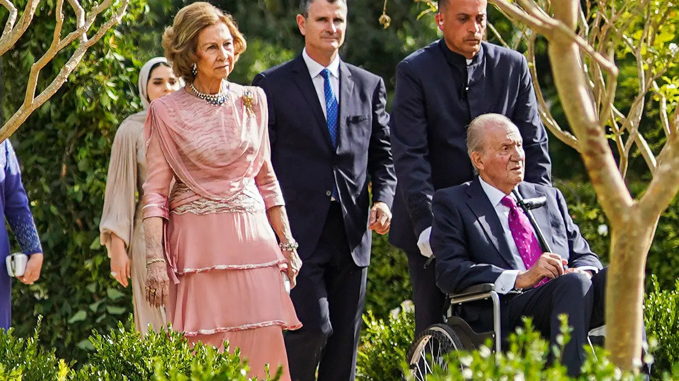 La Reina Sofía con vestido de Valentino.