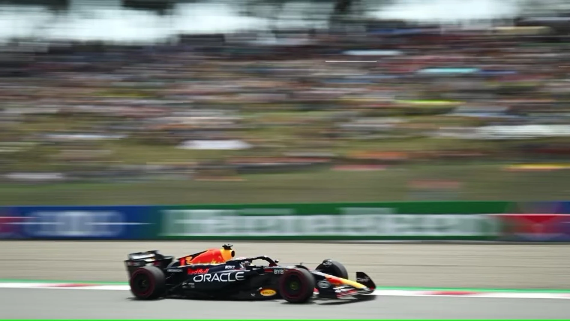 AMP.- Fórmula 1/GP España.- Alonso, segundo, se acerca al poderoso Verstappen en los libres y aviva el sueño