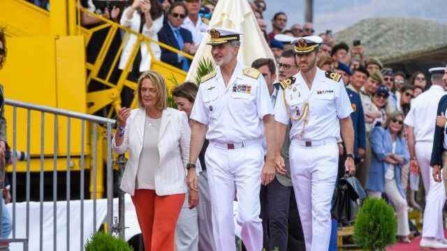 El rey Felipe VI pasa revista a la Armada en Motril