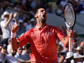 Djokovic sobrevive a la batalla con Davidovich y se mete en octavos de Roland Garros 
