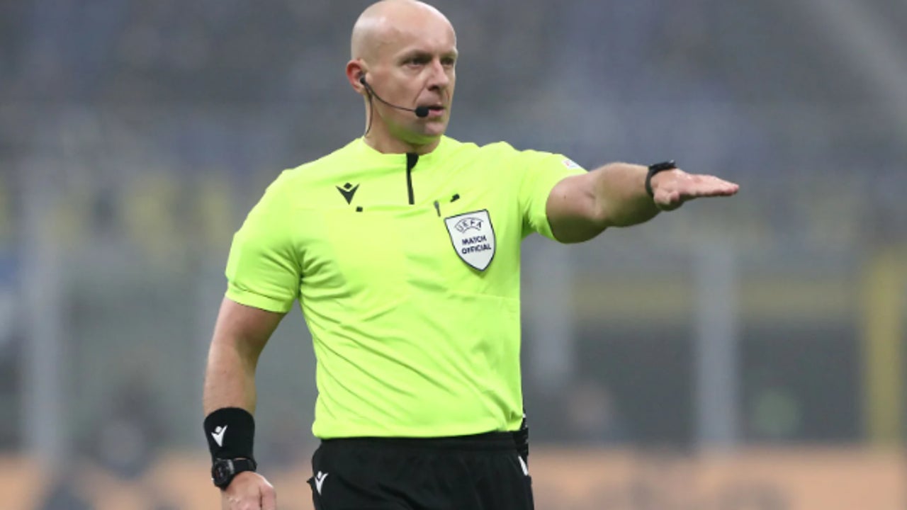 UEFA keeps the referee of the final despite being involved in a racist scandal
