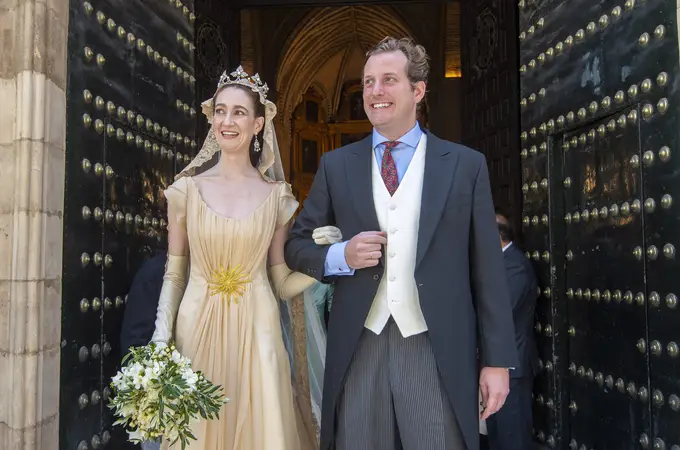 Sol Medina, hija del duque de Segorbe, celebra su boda con Isabel Preysler entre los invitados