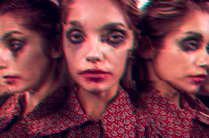 Mujer con alucinaciones