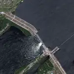 La presa de Kajovka en una imagen de satélite