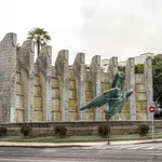 El monumento de Juan de Ávalos, escultor del Valle de los Caídos, en Santa Cruz de Tenerife, uno de los señalados
