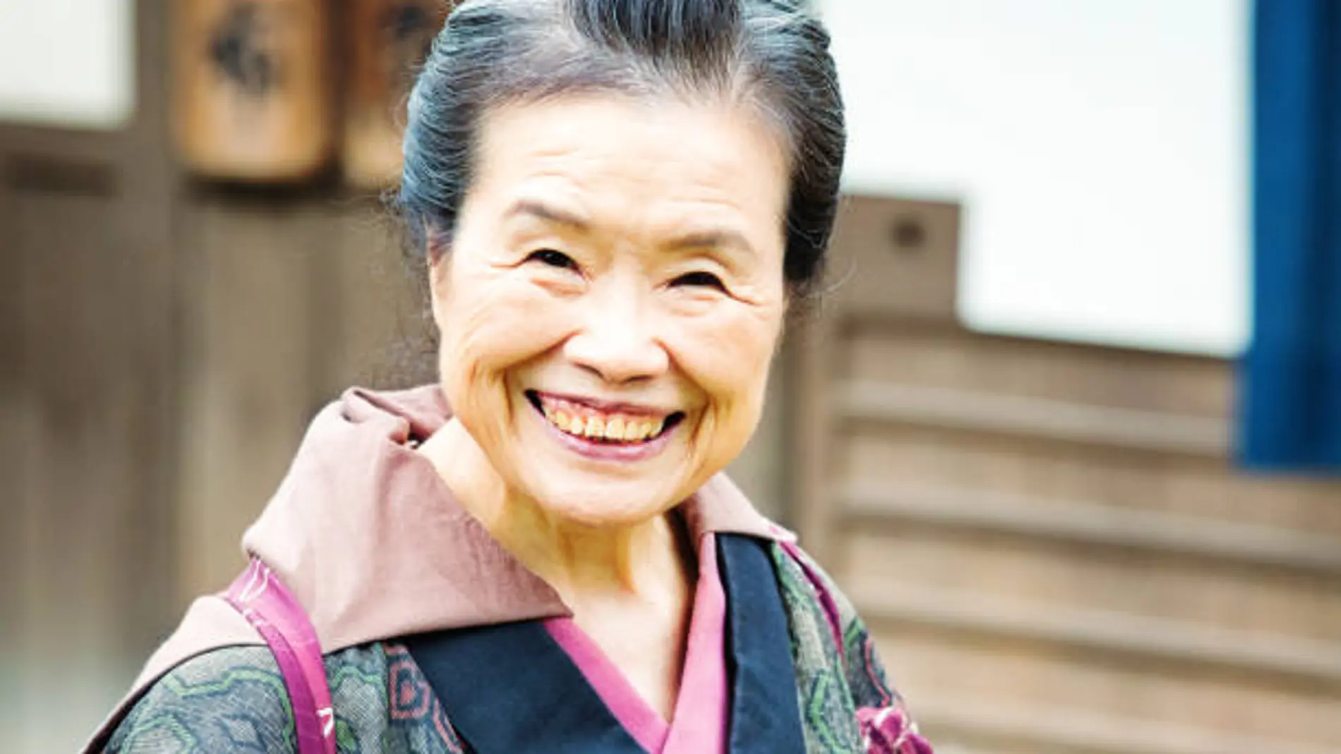 mujer japonesa asiática mayor