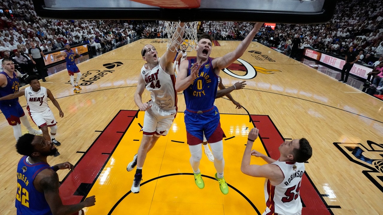 Follow live the fourth game Miami Heat-Denver Nuggets