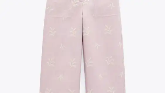 Pantalón con lino bordados