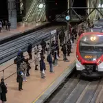 Una avería en Atocha provoca fuertes demoras y retenciones en trenes de Cercanías 