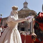 Momento de la representación de la Danza de la Moma en la festividad del Corpus de Valencia