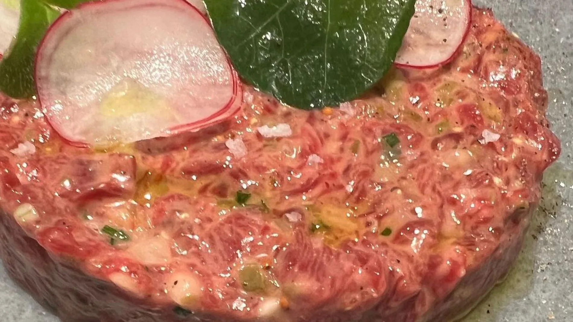 El "steak tartar" del Restaurante Yarza de Valencia